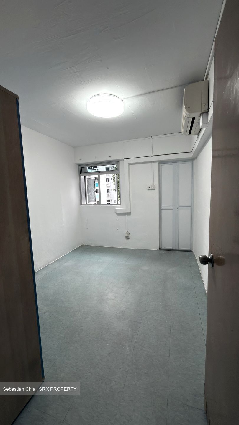 Blk 327 Hougang Avenue 5 (Hougang), HDB 3 Rooms #575875401
